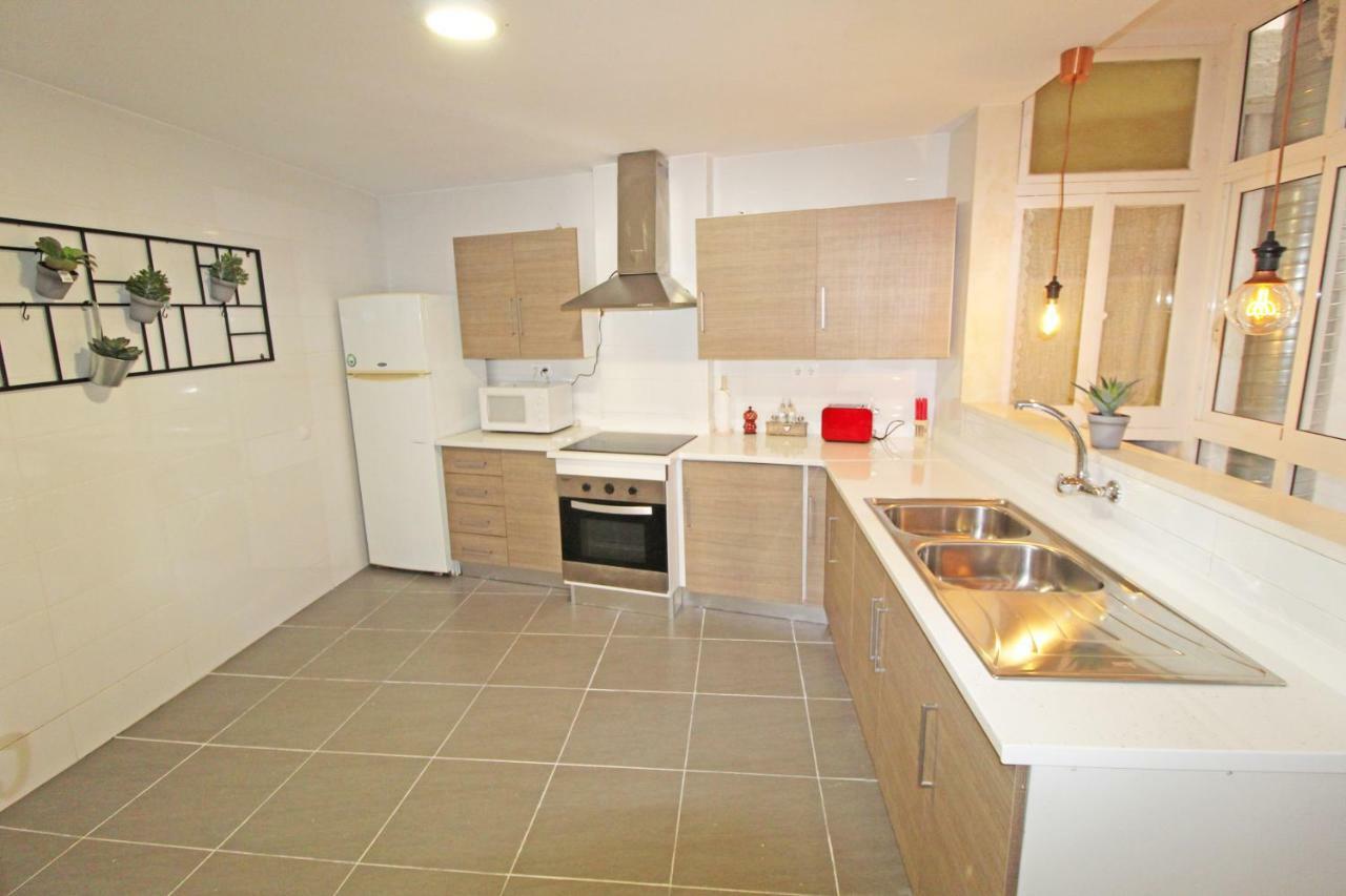 Centrico Y Espacioso Piso En Barrio Tranquilo Alicante Buitenkant foto
